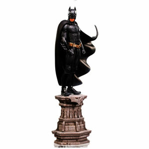 Soška Iron Studios - Batman Begins – Batman 1/10 Scale Statue Exclusive 2021